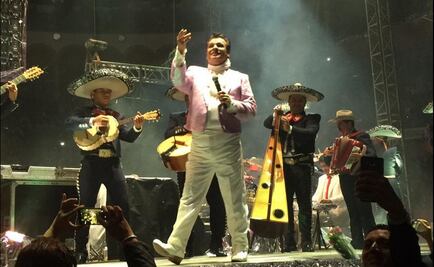 Juan Gabriel regresa con éxito a su tierra