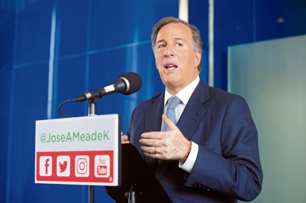 El aspirante presidencial de la coalición Todos por México, José Antonio Meade, se reunió en la torre BBVA con ejecutivos de Bancomer (IRVIN OLIVARES. EL UNIVERSAL)