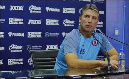 Cruz Azul evade la situación legal de su presidente en conferencia de prensa