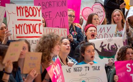 Cientos de personas protestan ante Supremo de EU contra leyes antiaborto