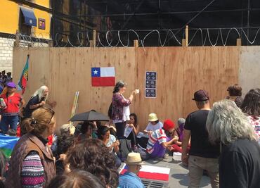 Manifestantes se solidarizan con Chile y protestan en la Ciudad de México