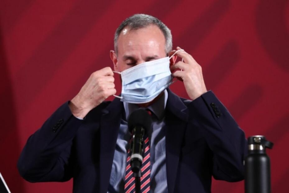 López-Gatell explica cómo colocar un cubrebocas 