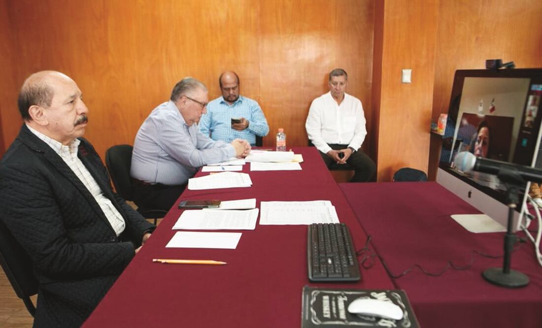 El alcalde de Iztacalco, Armando Quintero, durante su comparecencia a diputados; la caída de las hermanas a una coladera salió a relucir. Foto: ESPECIAL