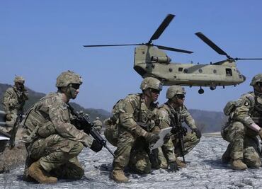 Norcorea lanza dos misiles de prueba hacia aguas de su costa oriental