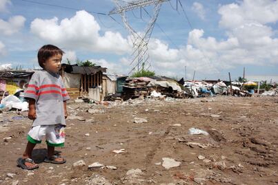 En condiciones de carencia 45.8% de la población infantil y adolescente; 4 de cada 10 viven en pobreza moderada: Coneval y UNICEF