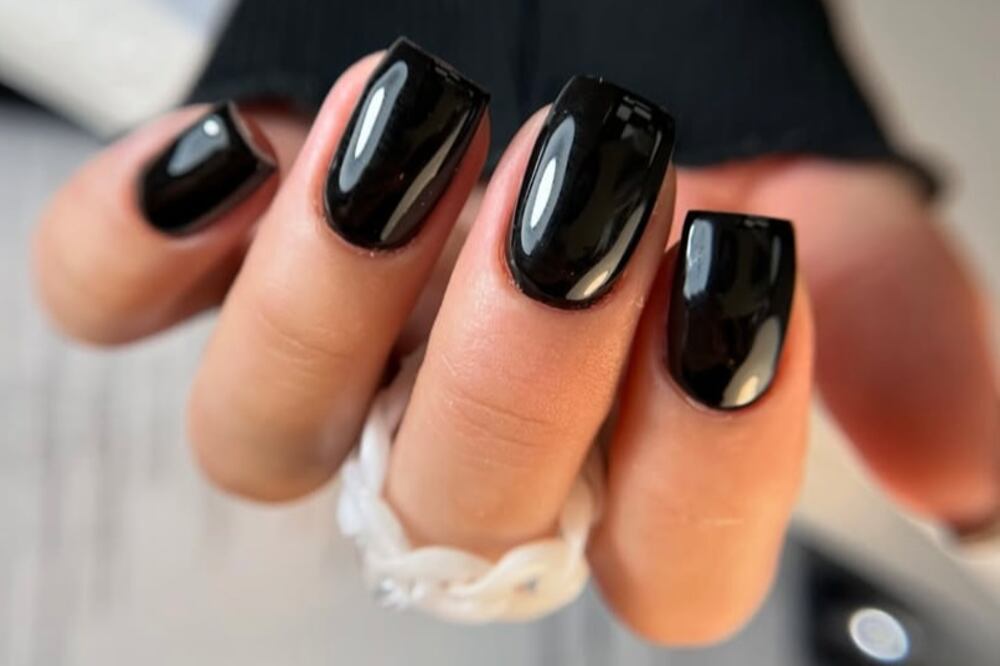 Las uñas piano son una de las tendencias más elegantes y sofisticadas de la temporada. Foto: Instagram @so_pretty_gm