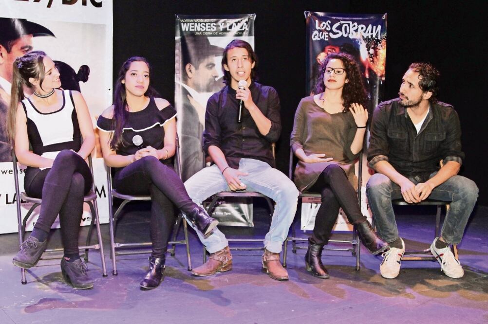 Director y actores invitan a asistir al teatro en esta temporada (CARLOS MEJÍA. EL UNIVERSAL)