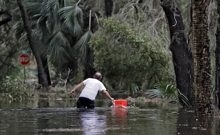 Huracán "Michael" se degrada a categoría 2 a su paso por Florida