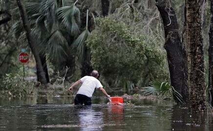 Huracán "Michael" se degrada a categoría 2 a su paso por Florida