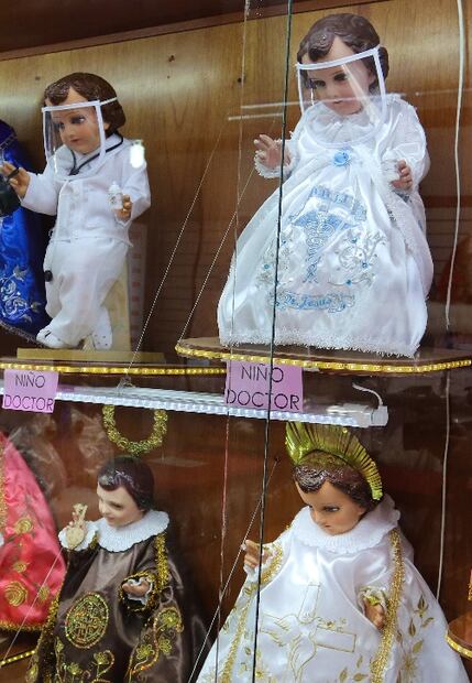 Niño Dios Covid: lo visten con cubrebocas y gel antibacterial para concientizar a devotos 