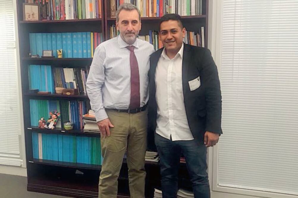 Edison Lanza (izq.), relator especial para la Libertad de Expresión de la CIDH, se comprometió durante una reunión a llevar el caso de Carlos Domínguez Rodríguez a la próxima asamblea general del organismo si no hay avances. (CORTESÍA)