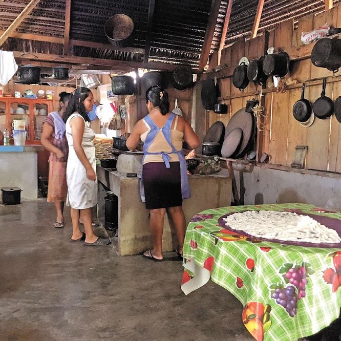 En México, por lo menos 70% de las mujeres trabajan en la informalidad y en muchos casos sin remuneración, señala la ONU. ARCHIVO EL UNIVERSAL