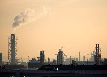 Emisiones de dióxido de carbono por combustibles fósiles batirán récord en 2025, advierten científicos