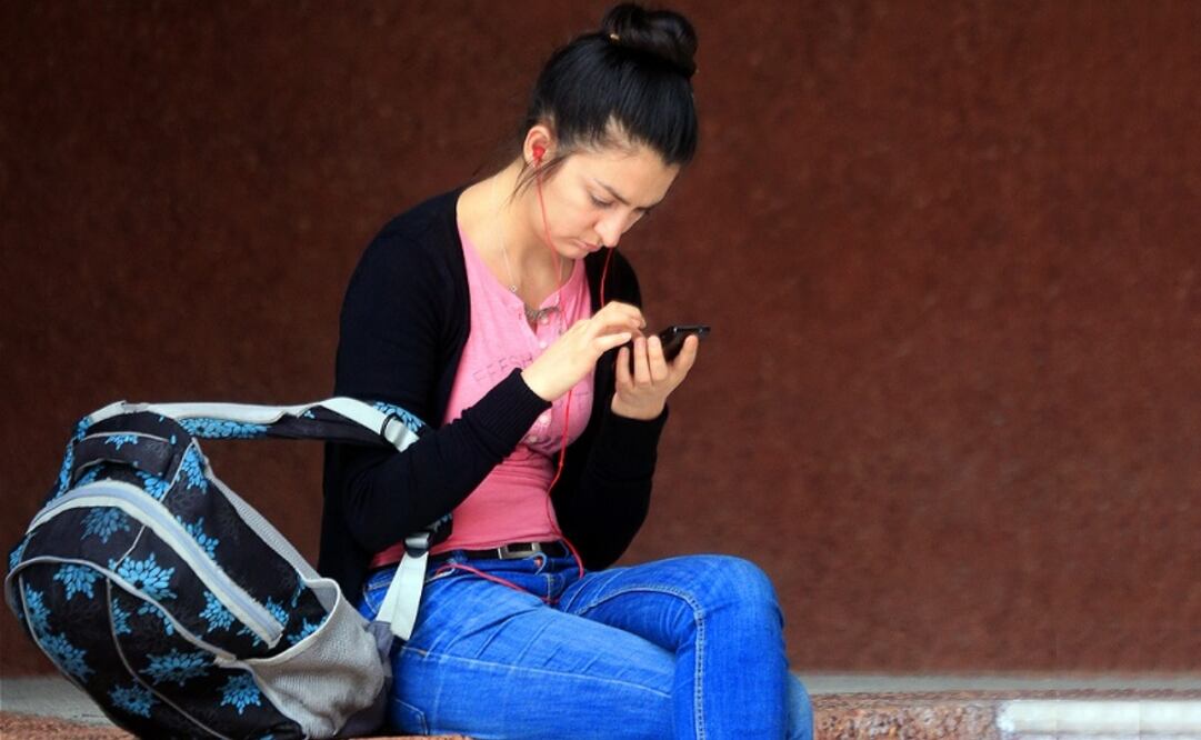 En pocos años los celulares transformaron la comunicación mundial. Imagen UAM