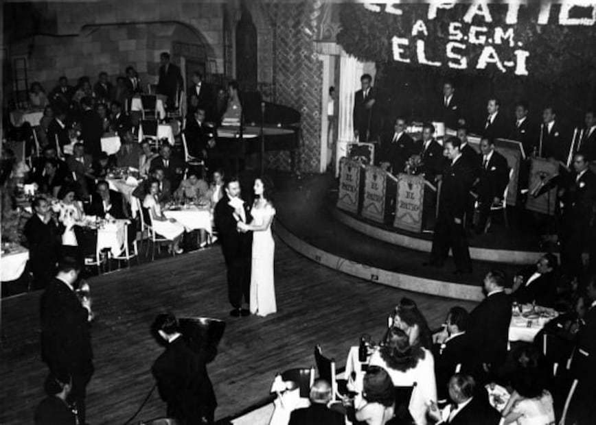 Así eran los desfiles y bailes de primavera