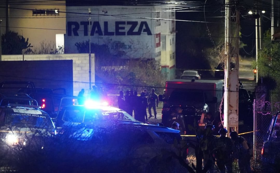 Vecinos de la zona alertaron a las autoridades tras escuchar múltiples detonaciones de arma de fuego. Foto: Ángel González / EL UNIVERSAL Querétaro