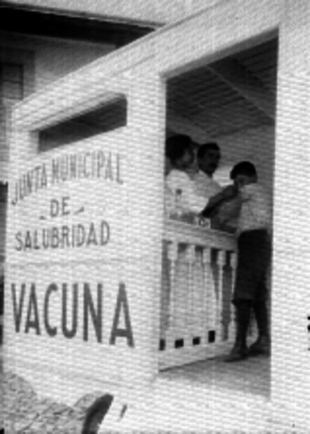 En 1923 se propuso que quien no quisiera vacunarse, debía pagar una multa de cinco pesos