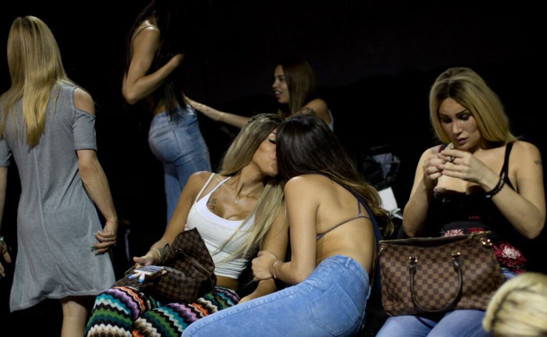 Las 12 finalistas se miden por el título de "Miss Trans Israel" FOTO:AP