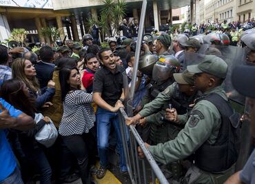 Países sudamericanos condenan violencia en Venezuela