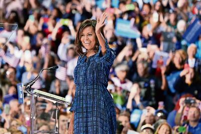 Michelle Obama pide votar por “un adulto” para la Casa Blanca