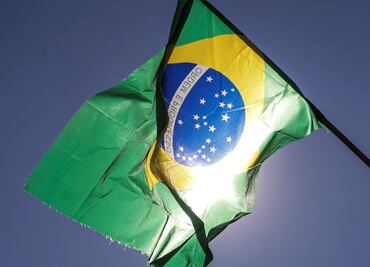 Brasil anuncia acuerdo para libre comercio camionero con México