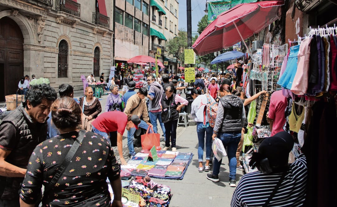 Ambulantaje en el Centro Histórico de la Ciudad de México (CDMX). Foto: Darío Luna / EL UNIVERSAL
