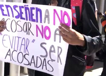 Prepa pide no usar falda ni shorts para evitar acoso; alumnas protestan