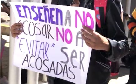 Prepa pide no usar falda ni shorts para evitar acoso; alumnas protestan