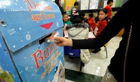 FOTOS: De Palacio Postal a Palacio de los Deseos; invitan a llevar su carta a Santa Claus y los Reyes Magos