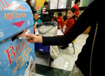 FOTOS: De Palacio Postal a Palacio de los Deseos; invitan a llevar su carta a Santa Claus y los Reyes Magos