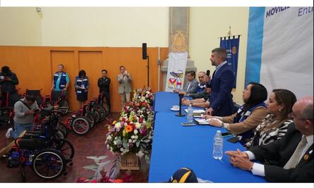 Alcaldía Miguel Hidalgo recibe 240 sillas de ruedas de asociación civil