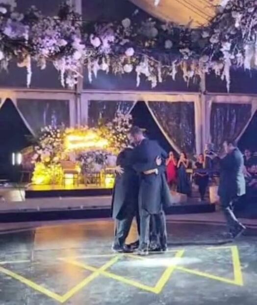 Matrimonio poliamoroso: Tres hombres se casan en Aguascalientes