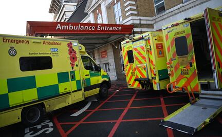 Miles de médicos inician la huelga “más larga” del servicio de salud en Inglaterra