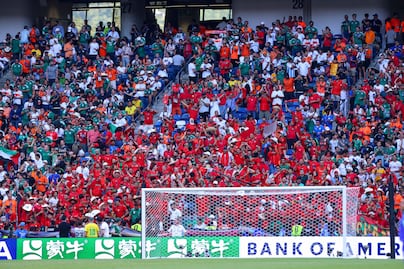Afición mexicana hace retumbar el “¡No era penal!” en Monterrey; Marruecos recibe apoyo local