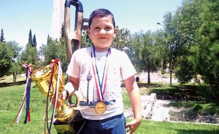 Child Prodigy solves 70 operations in 3 minutes