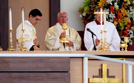 Crea Bolivia hostia gourmet de quínoa para el Papa