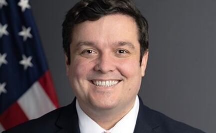 EU cesa a un diplomático por romance con una mujer ligada al Partido Comunista de China