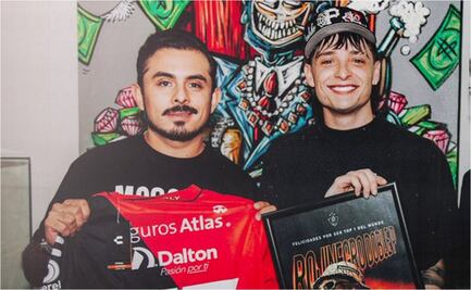 Atlas otorga reconocimiento a Peso Pluma por su exitosa carrera