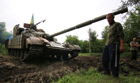 Ucrania anuncia el retiro de sus tanques en Lugansk