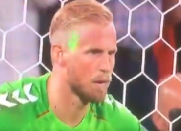 UEFA abre expediente contra Inglaterra por láser utilizado contra Schmeichel