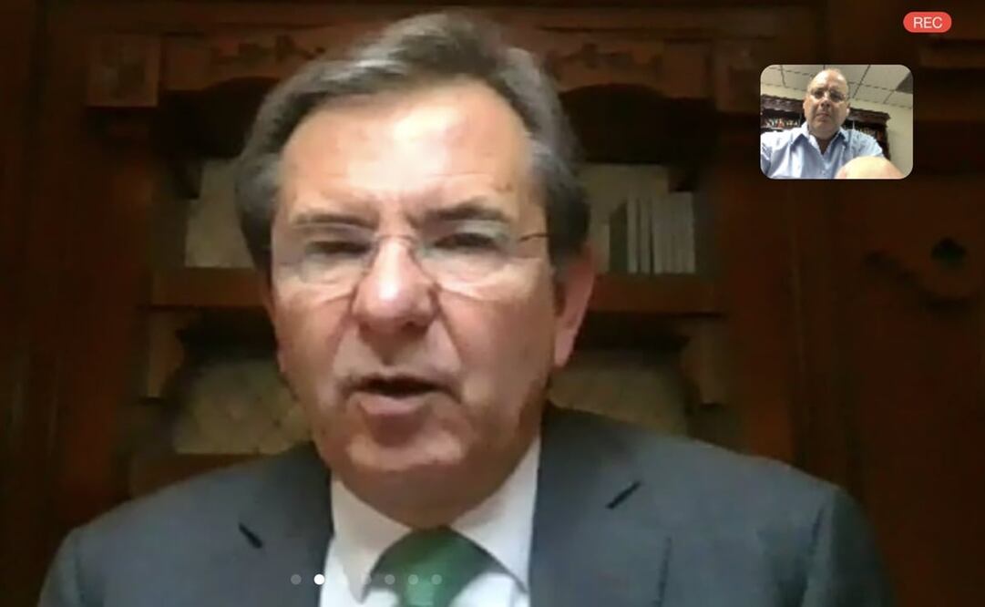 El titular de la SEP, Esteban Moctezuma en la Junta Nacional Virtual con la Coparmex. Foto: Twitter @gdehoyoswalther
