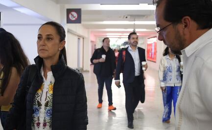 FOTOS Café, sonrisas y saludos cordiales entre Sheinbaum y Álvarez Máynez al coincidir en el AICM  