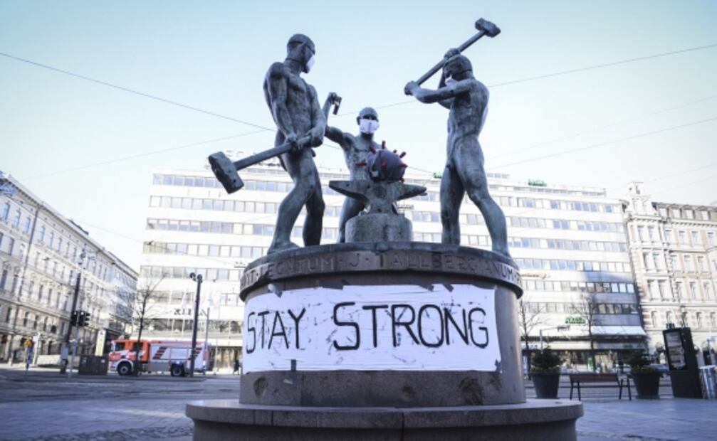 Con cubrebocas, protegen a La Minerva del coronavirus