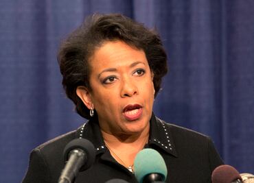 Policía de Chicago violó derechos civiles por años: Justicia de EU