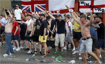Euro 2016: 'Hooligans' de nuevo se enfrentan con la policía