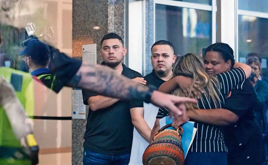 Kilmar Abregó, ayer al llegar a la oficina local del ICE en Baltimore.  Foto: Stephanie Scarbrough / AP