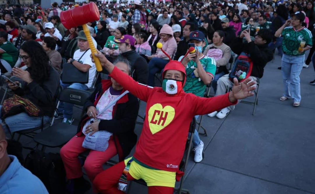 Emoción y alegría se vivieron en el Zócalo de la CDMX durante el partido México-Portugal. Fotos: Luis Camacho / El Universal.