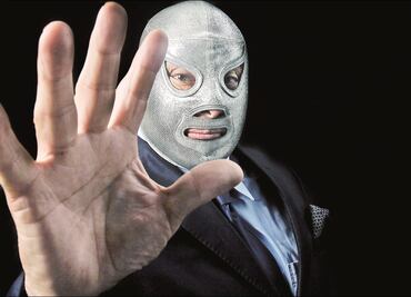 Cumple El Hijo del Santo cuarenta años como luchador profesional