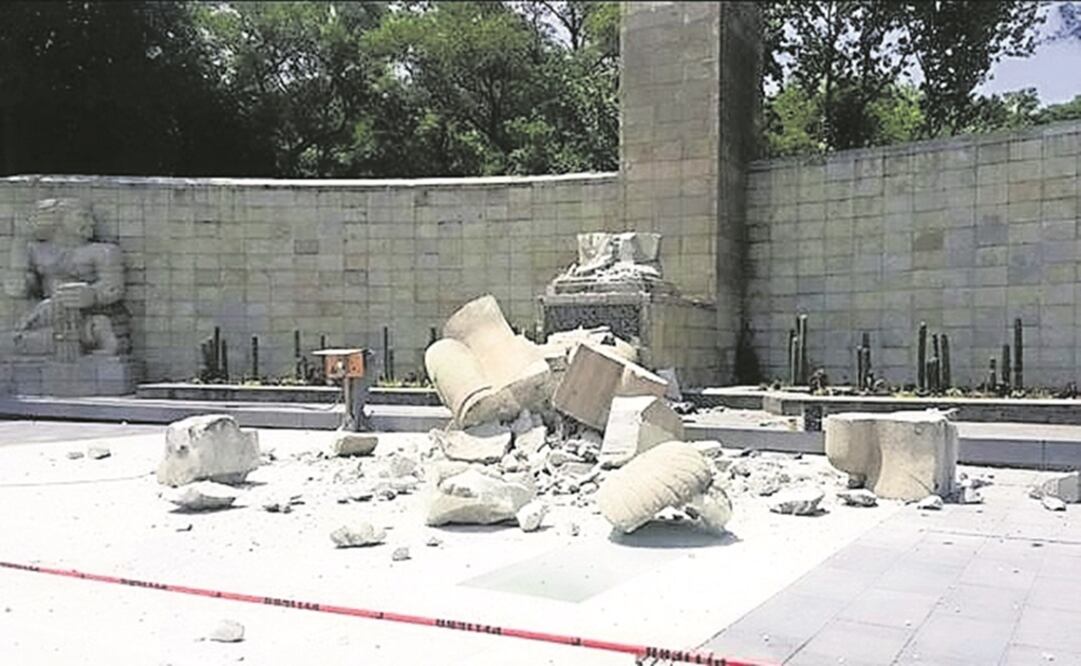 El día del sismo, usuarios de las redes sociales, como Arturo Mascareñas (@ arturinovamex ), registraron el desplome del monumento. (TOMADA DE @ARTURINOVAMEX)