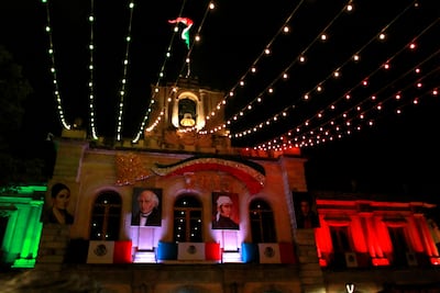 Cancelan cenas y festejos patrios en algunos estados por sismo